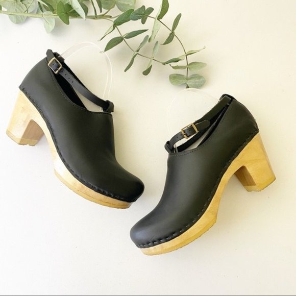 No. 6 Shoes - No. 6 Black Clogs Shoes w/ Ankle Strap
